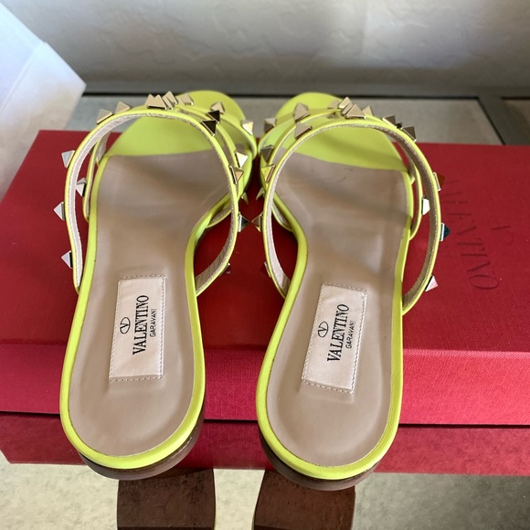 Valentino Garavani Rockstud leather slide - Picture 5 of 14